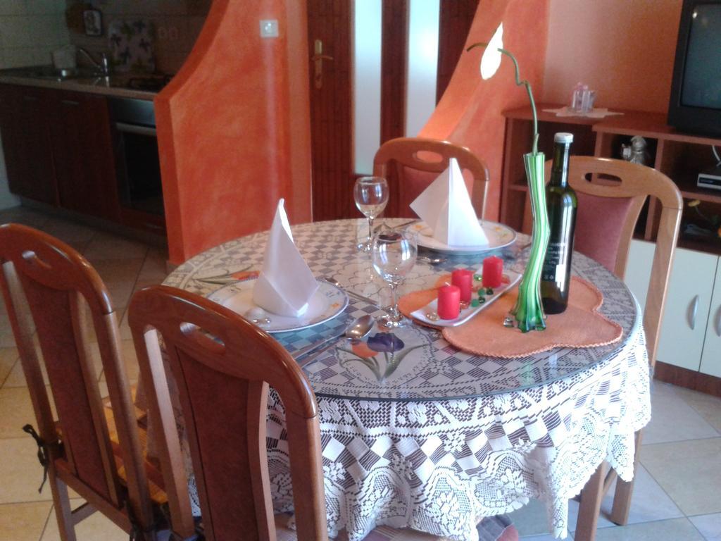 Diana Apartman Brseč Exterior foto